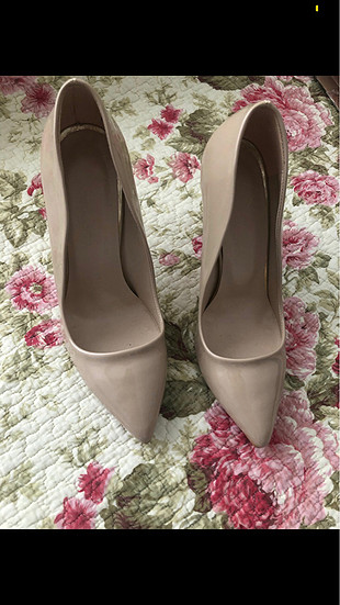 39 Beden Krem stiletto