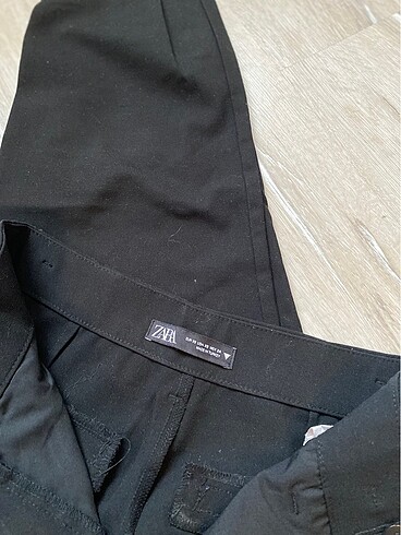 xs Beden Zara Kumaş paca pileli model pantolon