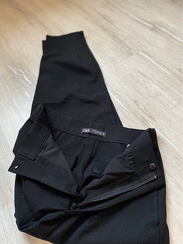 Zara Zara Kumaş paca pileli model pantolon