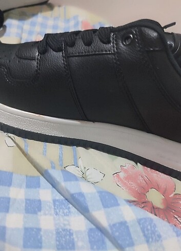 Spor ayakkabi - Görsel 3