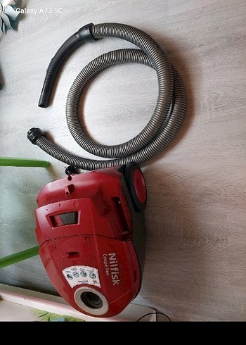 Kırmızı Nilfisk Elektrikli Süpürge - Görsel 2