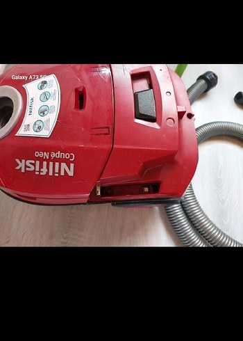 Kırmızı Nilfisk Elektrikli Süpürge - Görsel 3