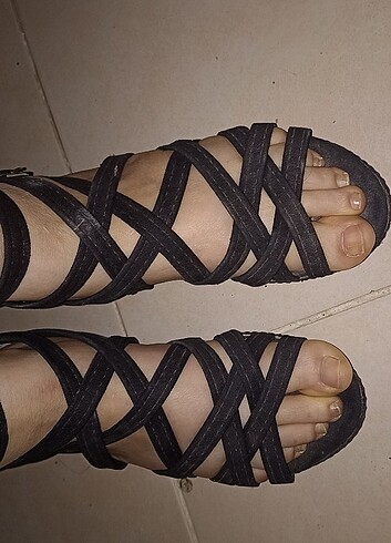Siyah , dolgu topuk, sandalet ayakkabı