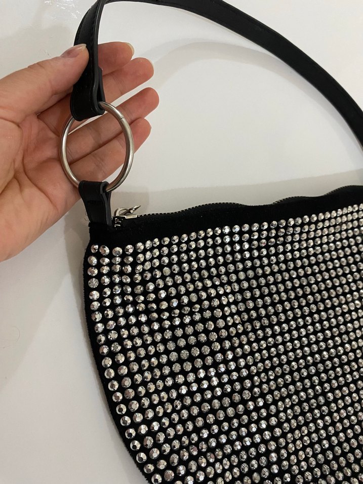 Zımbalı taşlı siyah omuz çantası - Görsel 2
