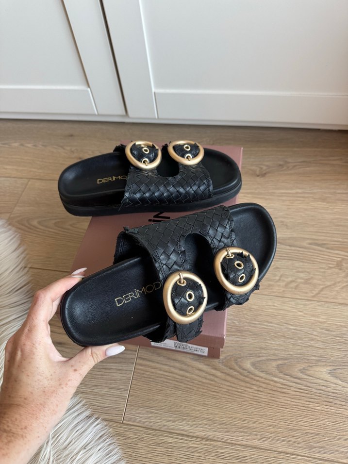 Tokalı Siyah Yılan Desenli Platform Terlik - Görsel 4