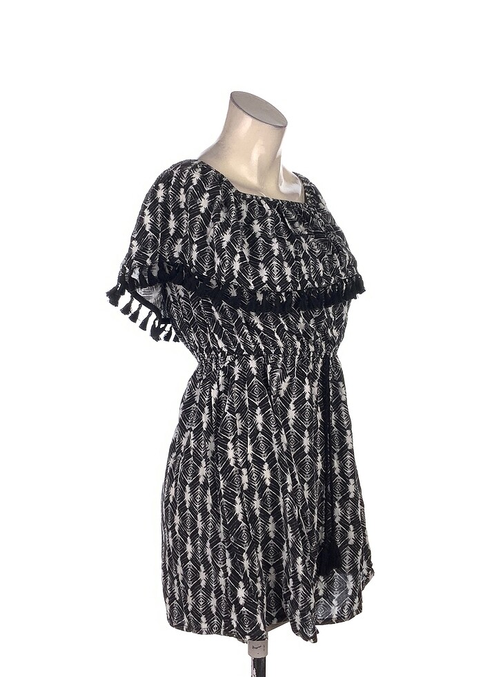 LC Waikiki Omuzları Açık Desenli Elbise - Görsel 2