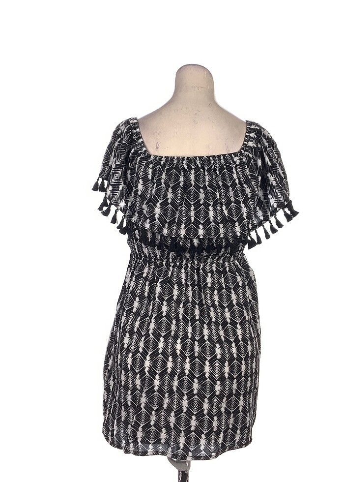 LC Waikiki Omuzları Açık Desenli Elbise - Görsel 3