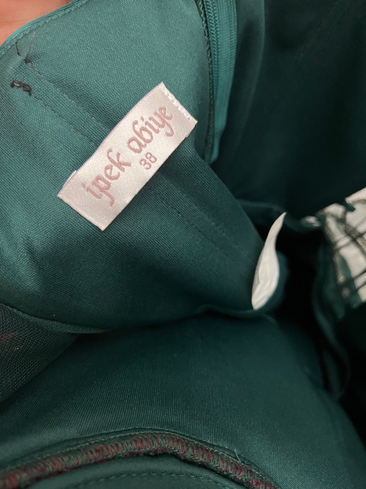 Taş Zincir Detaylı Petrol Yeşili Midi Boy Abiye Elbise - Görsel 4