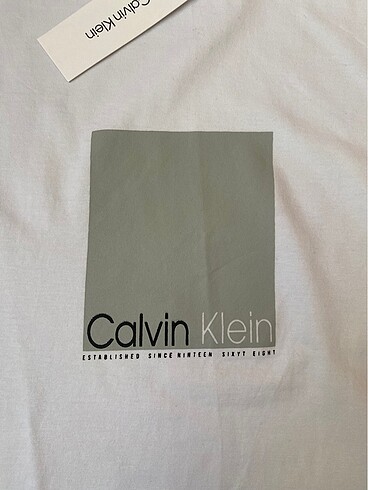 m Beden beyaz Renk calvin klein t-shirt