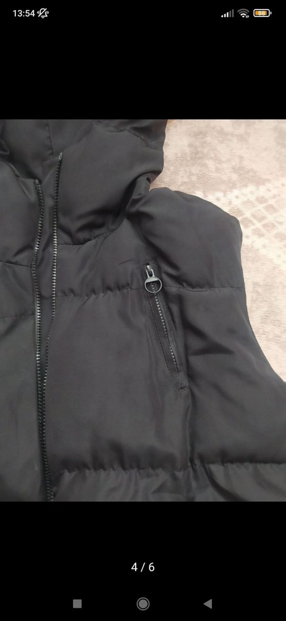 Siyah Kapüşonlu Kadın Yelek - Görsel 4