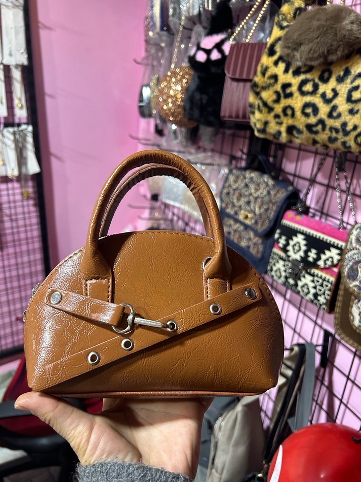 Kahverengi Parlak Deri Kadın Çanta - Görsel 2