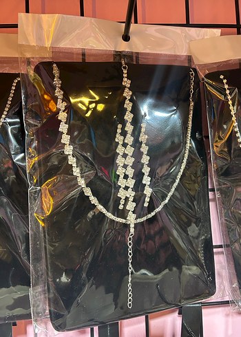 Uzun Altın Renkli Boncuklu Yıldız Kolye - Görsel 3