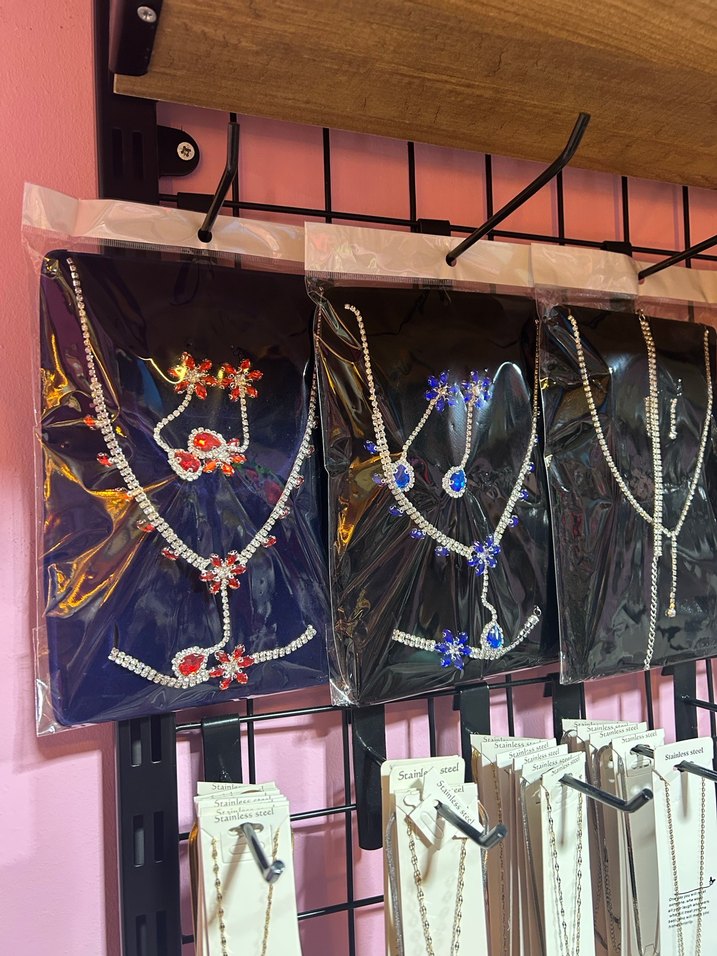 Uzun Altın Renkli Boncuklu Yıldız Kolye - Görsel 5