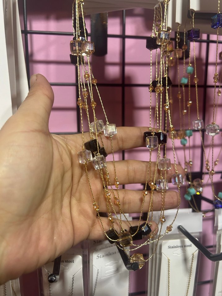 Uzun Altın Renkli Boncuklu Yıldız Kolye - Görsel 2