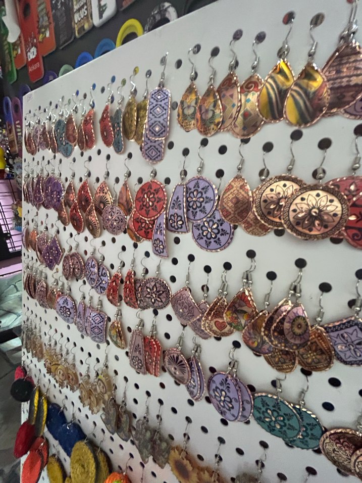 Renkli Desenli Bakır küpe - Görsel 3