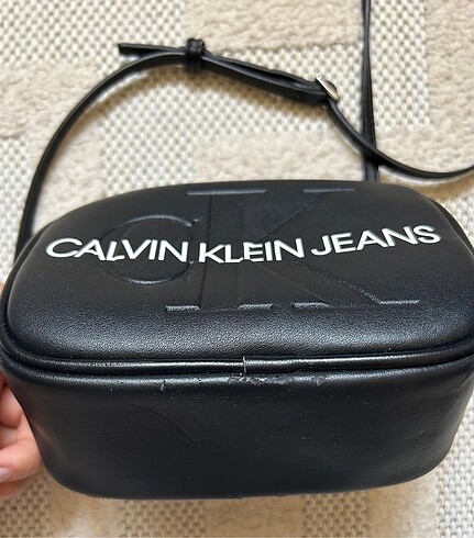 Calvin Klein Calvin Klein uzun askılı küçük boy çanta