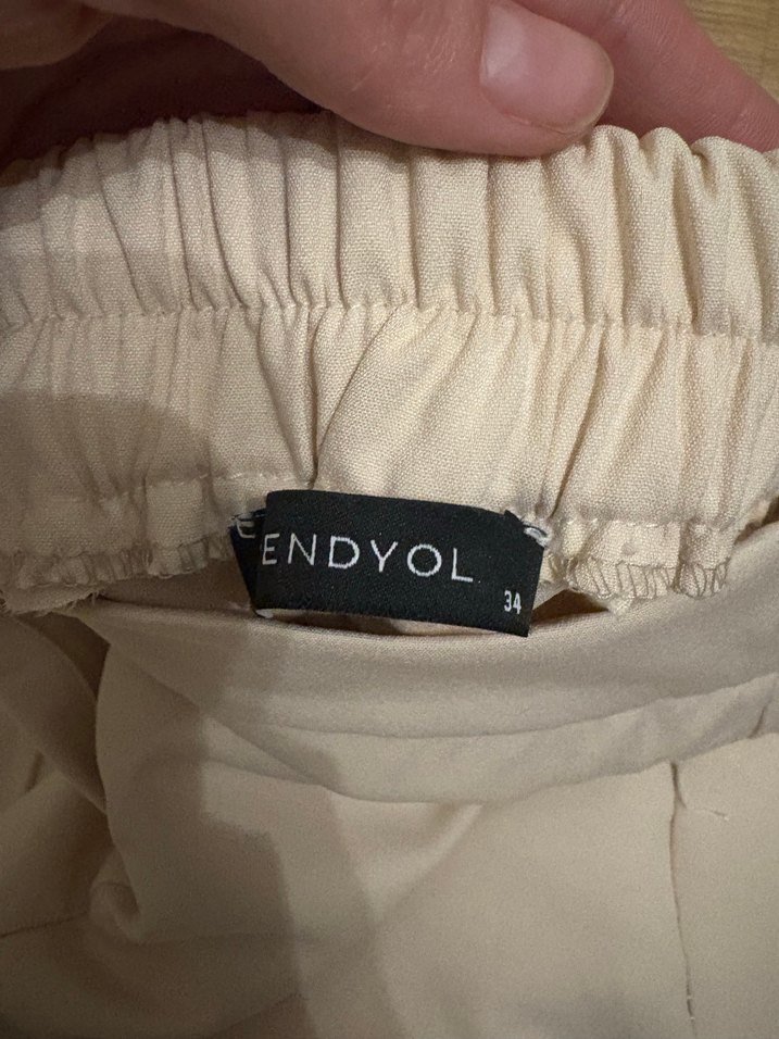 Çıtçıtlı Bej Kadın Kumaş Pantolon - Görsel 4