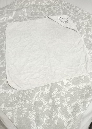 Kapüşonlu Beyaz Bebek Banyo Havlusu - Görsel 8