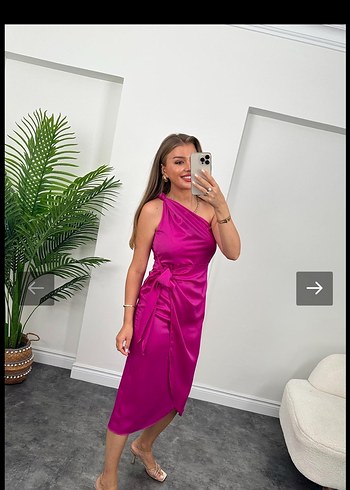 Parlak Pembe Drapeli Midi Elbise