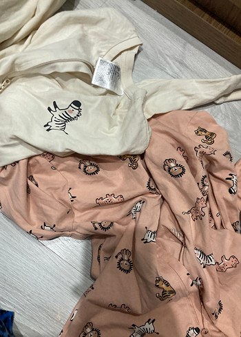 Baskılı Bebek Uyku Seti, Bej ve Pastel Tonlar - Görsel 2