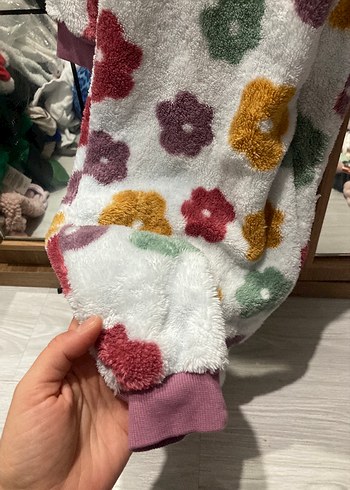 Çiçek Desenli Kapüşonlu Çocuk Tulum - Görsel 2