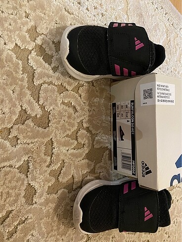 Adidas 22 NUMARA ORİJİNAL ADİDAS ÇOCUK SPOR AYAKKABI