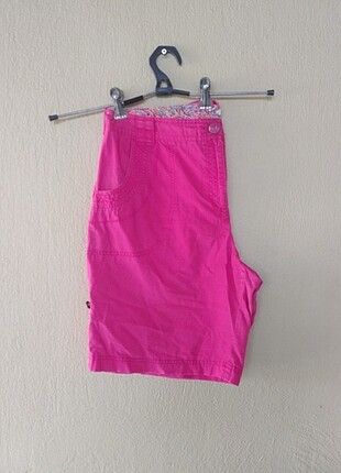 Fuşya rengi 42 beden LC Waikiki şort