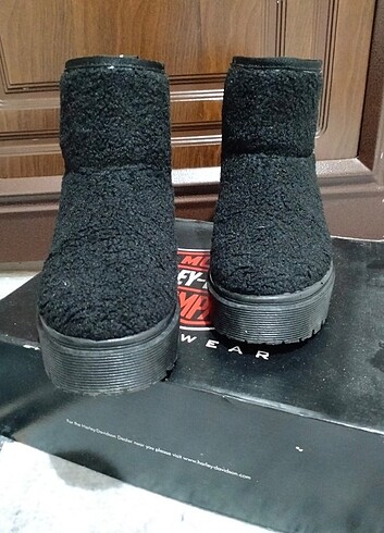 steve madden bot kalıp 37 ama bol geldi bana 38 numaraya daha iy
