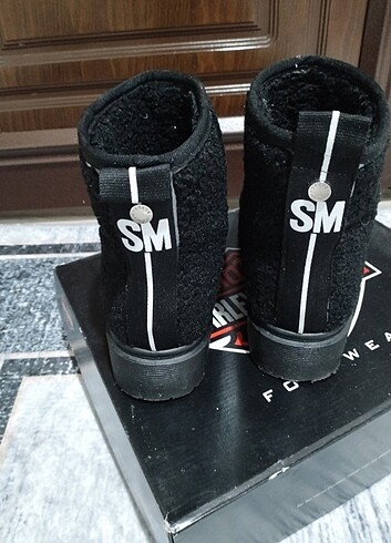 Steve Madden steve madden bot kalıp 37 ama bol geldi bana 38 numaraya daha iy