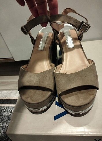 Dorothy perkins dolgu topuk sandalet 37 numara orjinal kullanima - Görsel 2