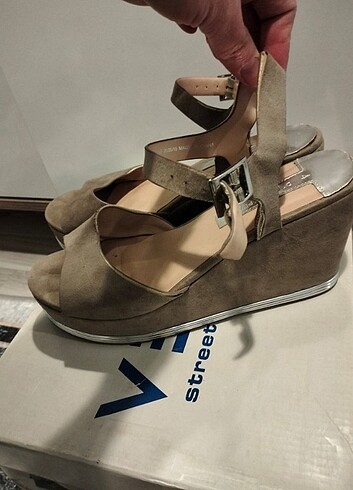 Dorothy perkins dolgu topuk sandalet 37 numara orjinal kullanima - Görsel 7