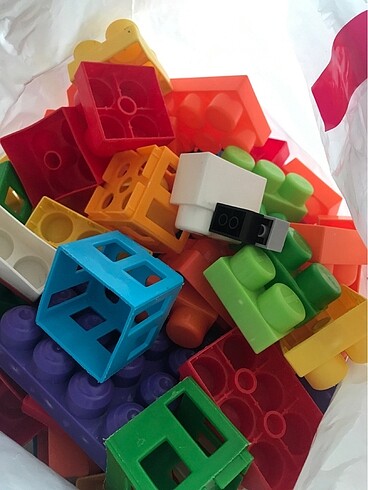 250 adet civarı Lego parçlaları karışık
