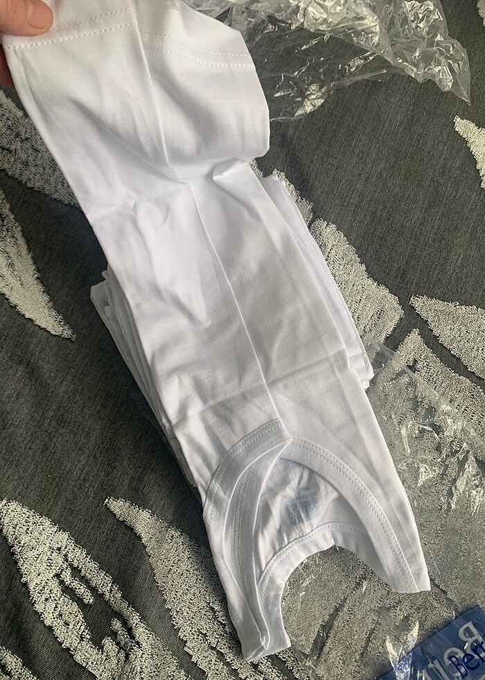 Berrak marka 1 numara atlet - Görsel 3