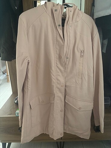Pembe yağmurluk