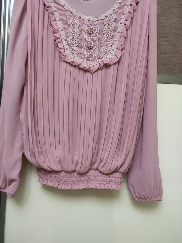 Pembe Piliseli Vintage Kadın Bluz - Görsel 3