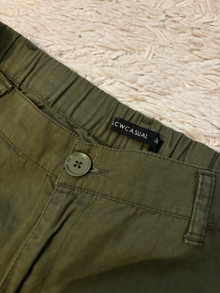 Kemerli Haki Kadın Mini Şort - Görsel 3