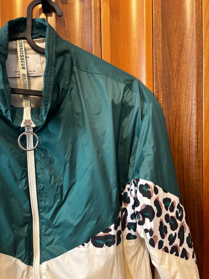 Bershka Yeşil ve Beyaz Baskılı Kadın Spor Ceket - Görsel 3