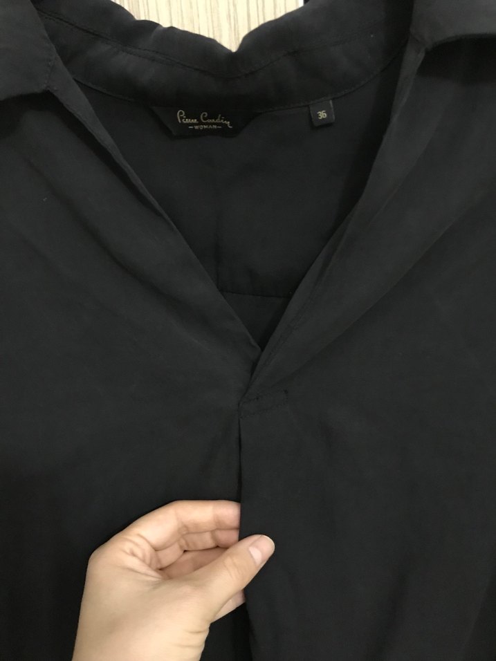 Siyah V Yaka Kadın Gömlek - Görsel 2