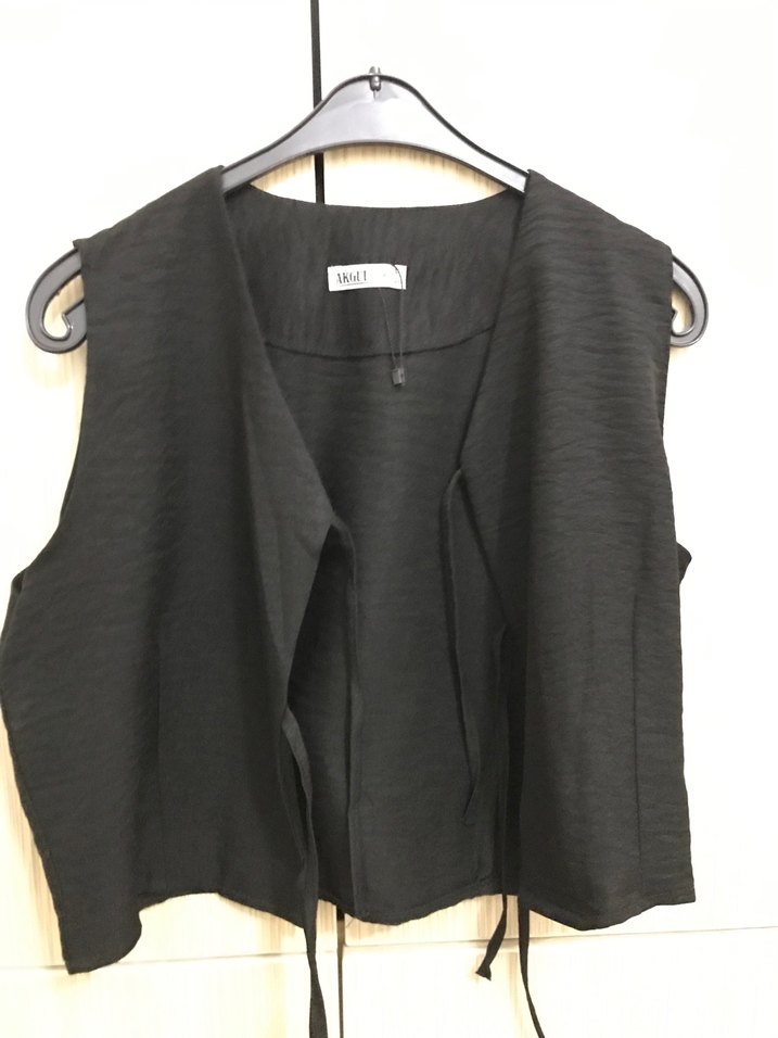 Siyah Kolsuz Midi Keten Yelek - Görsel 2