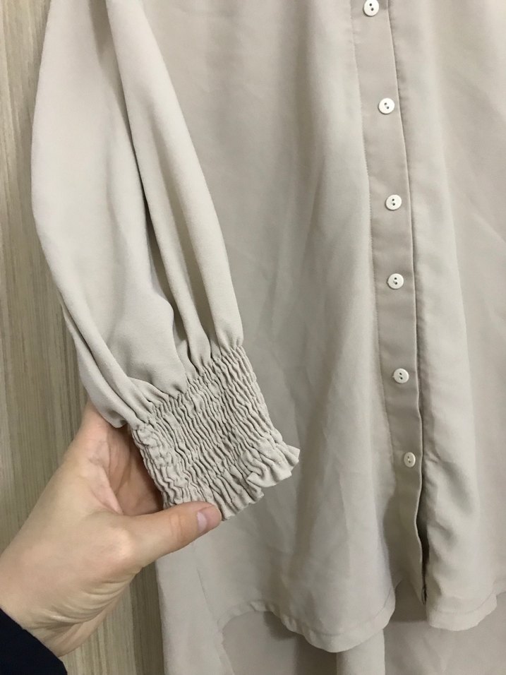 Bej Düğmeli Uzun Kollu Gömlek - Görsel 3