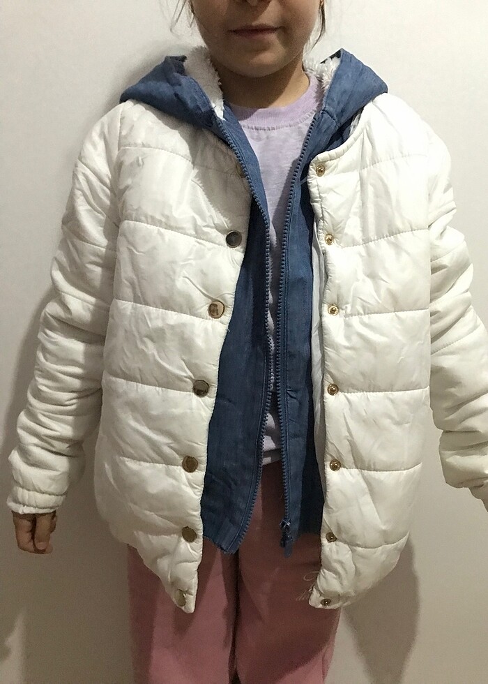 Kız çocuk şişme mont - Görsel 2
