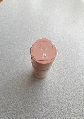  E.L.F Elf Halo Glow Liquid Filter