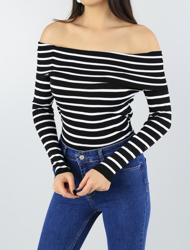 Siyah Beyaz Çizgili Kayık Yaka Bluz - Görsel 5