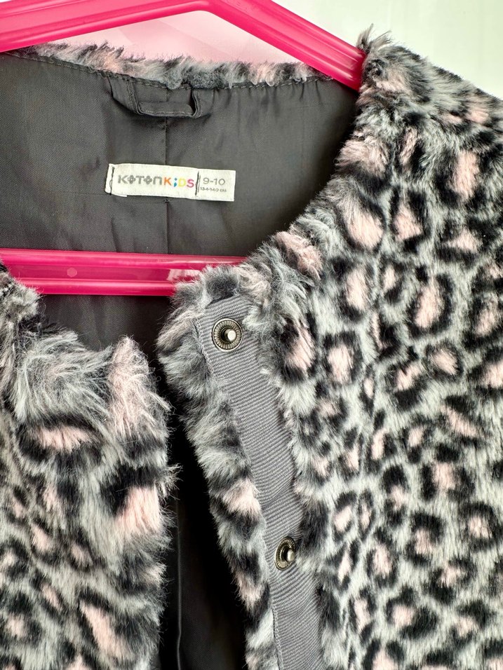 Kız Çocuk Gri Desenli Kürklü Yelek Koton kids - Görsel 2