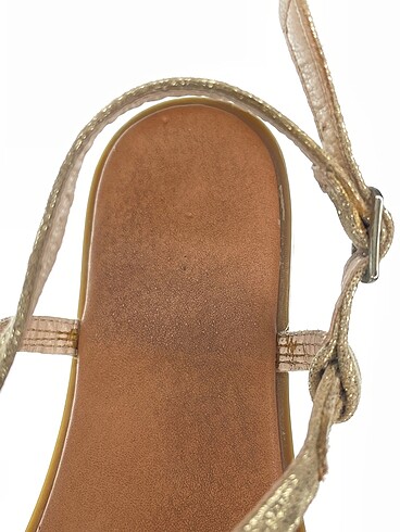 38 Beden çeşitli Renk PreLoved Sandalet %70 İndirimli.