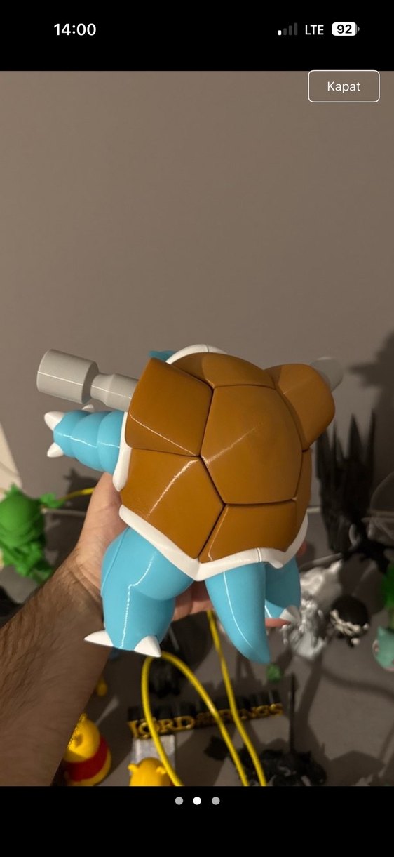 Mavi ve Gri Aksiyon Figürü 3 d - Görsel 2
