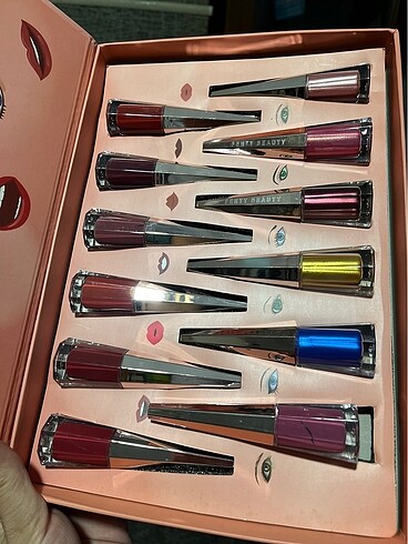 Fenty Beauty ruj &far