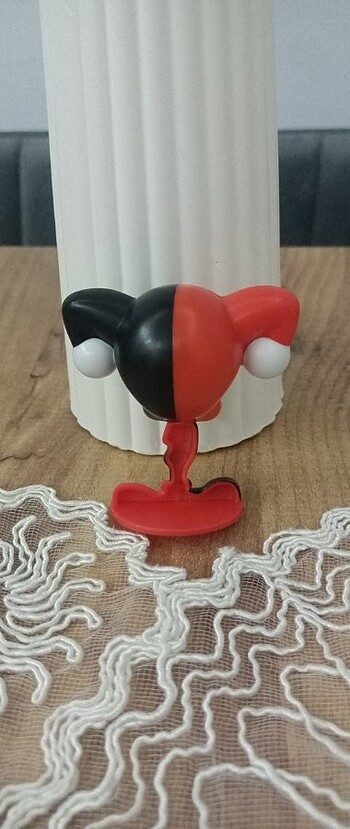 Beden Renk Tweety Harley Quinn Kostümünde Tweety Burger King Oyuncak Figür