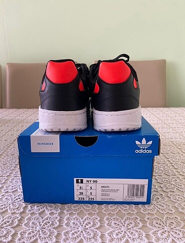 38 Beden siyah Renk Adidas Ayakkabı