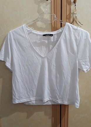 Beyaz basic tshirt